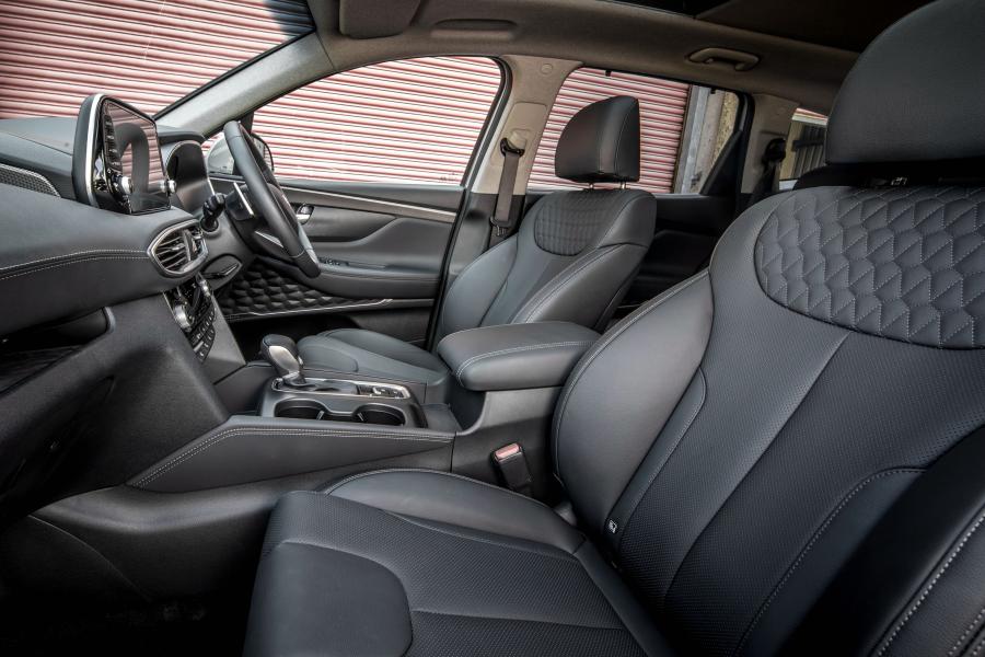 Интерьер Hyundai Santa Fe (TM) 2018 года  (UK) (фото 22 из 40)